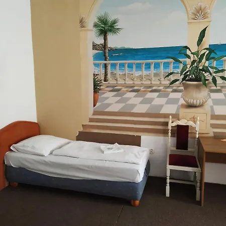 بيت شباب Tourist Maria *